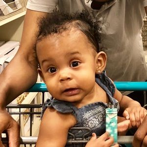 Meet your Posher, Danielle